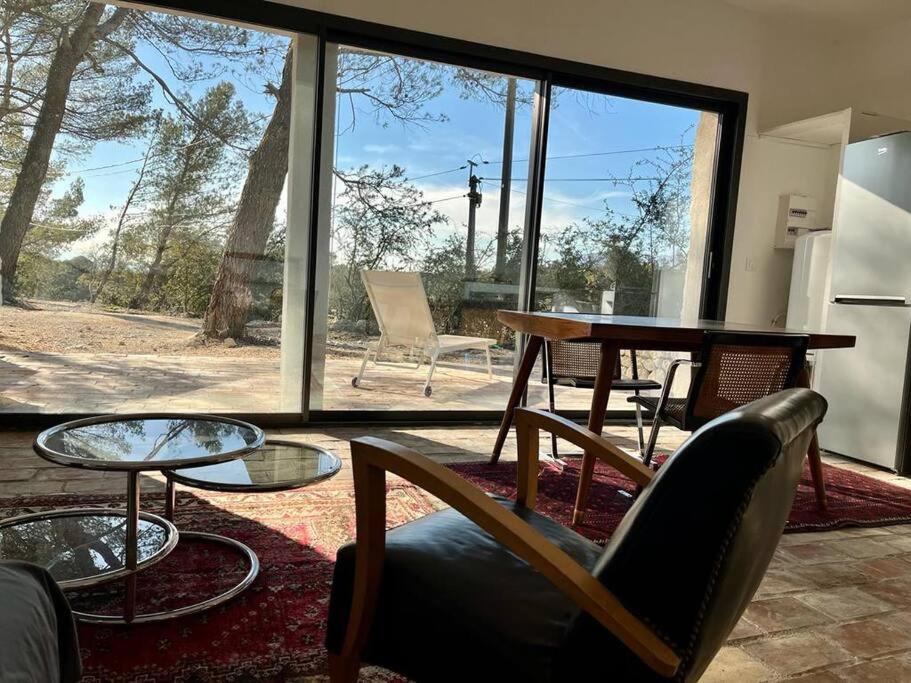 הוילה Pourrieres Au Cabanon מראה חיצוני תמונה